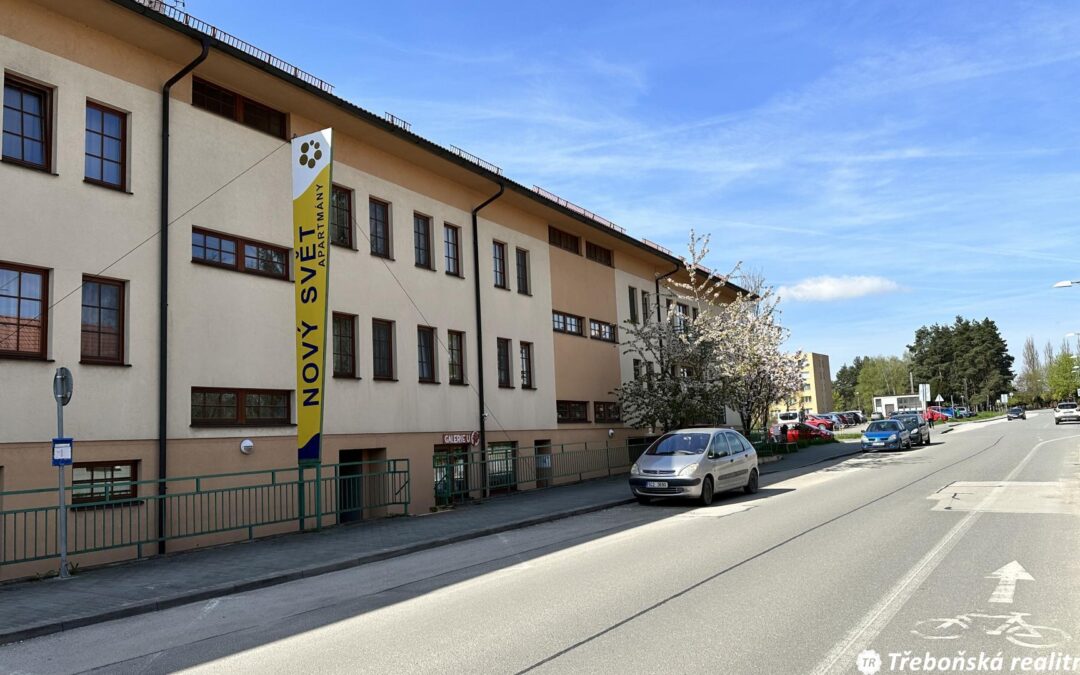 Pronájem bytu 2+kk s parkovacím stáním v Třeboni